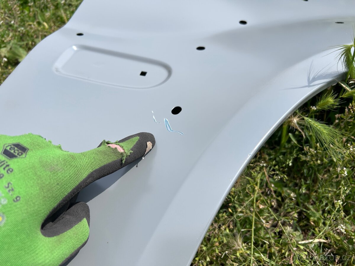 Pravý přední blatník Hyundai Terracan - 2