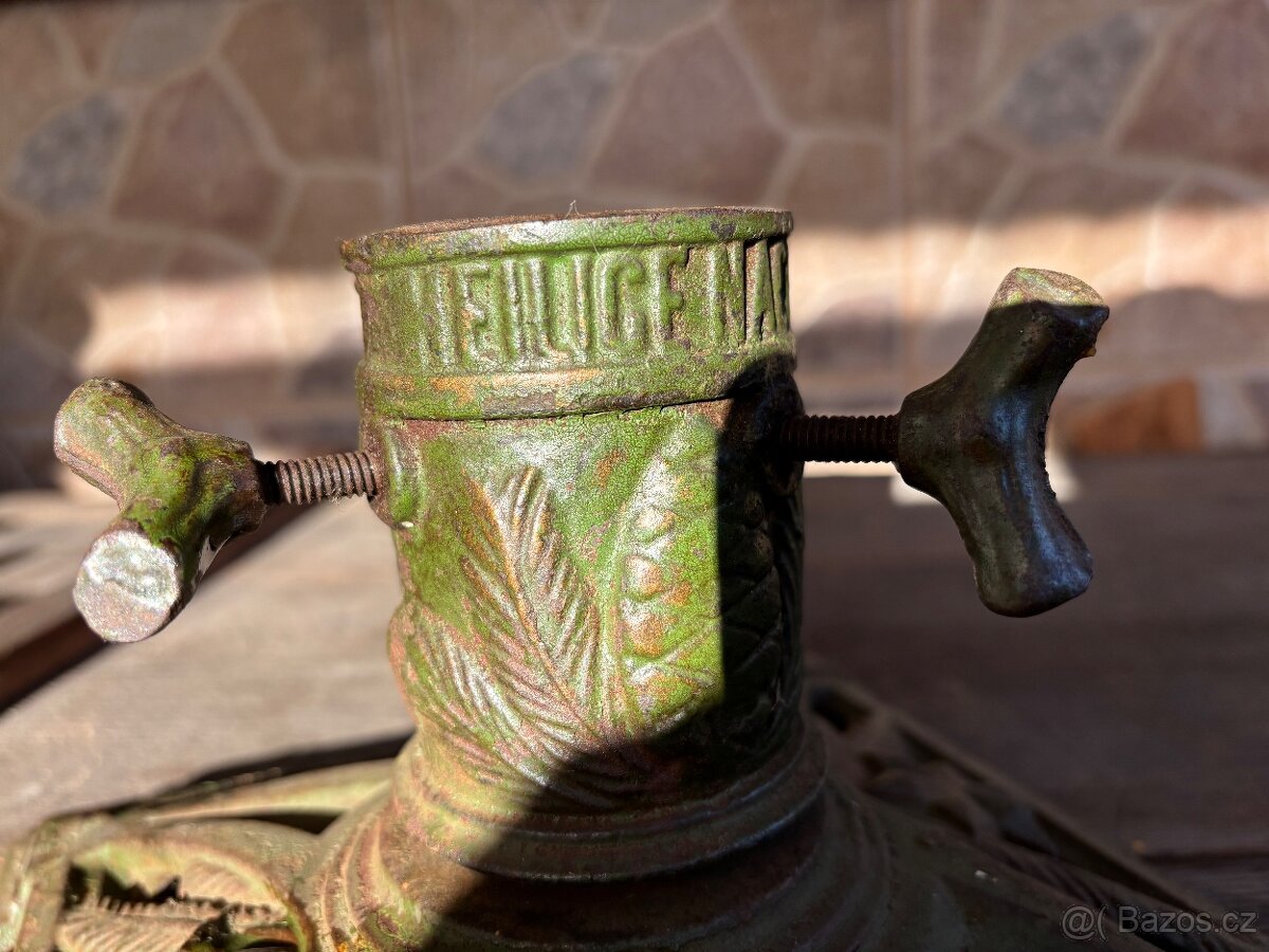 Starožitný stojan na vánoční strom - 2