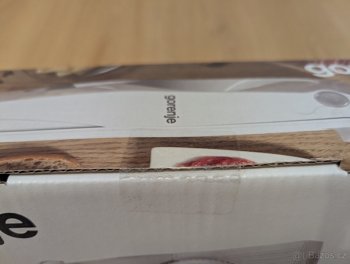 Elektrický kráječ Gorenje R401W - 2