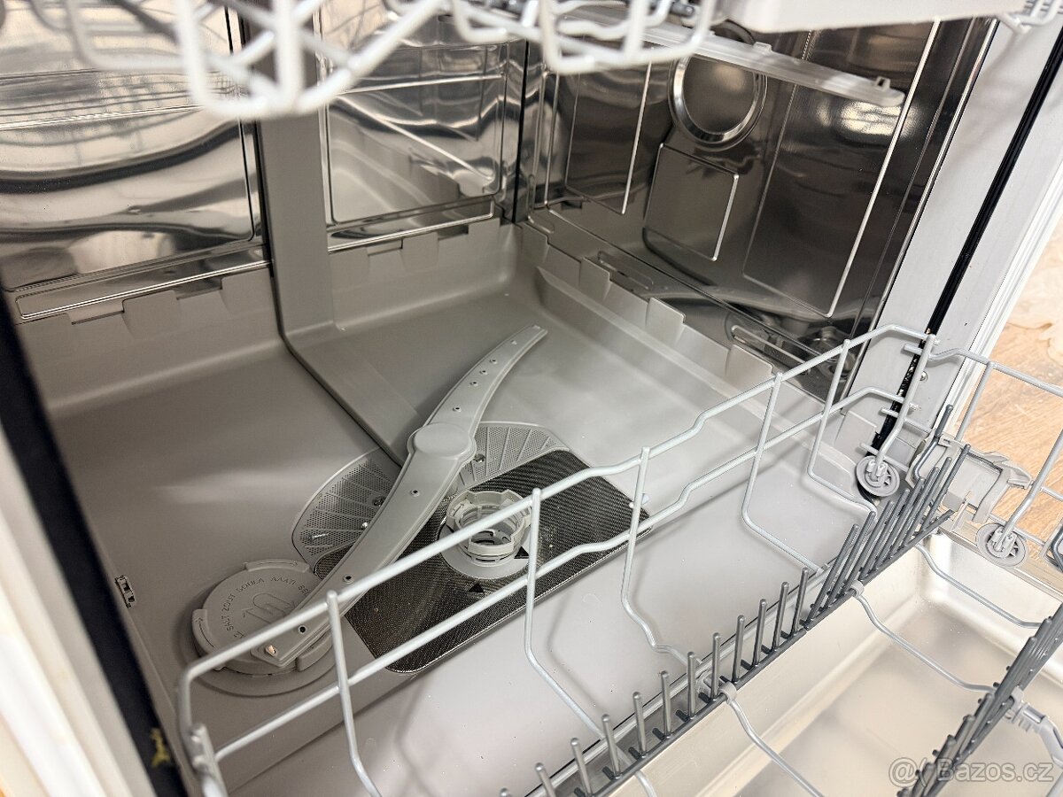 Vestavná myčka Bosch Silence Plus - 2