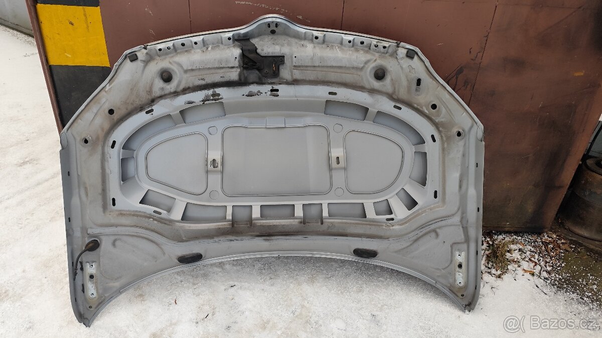 Kapota Škoda Yeti LF8K - 2