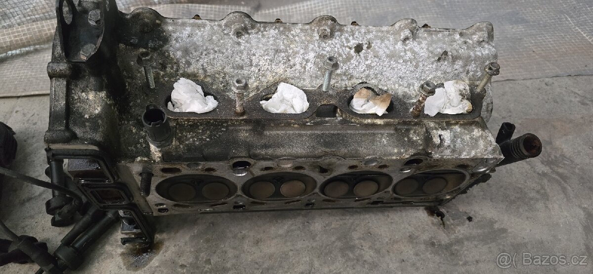 BMW M44 B18 HLAVA KLIKA E36,Z3, E37 - 2