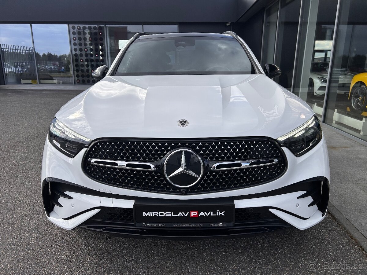 Prodám Mercedes-Benz GLC 220d 4MATIC AMG NIGHT - 2