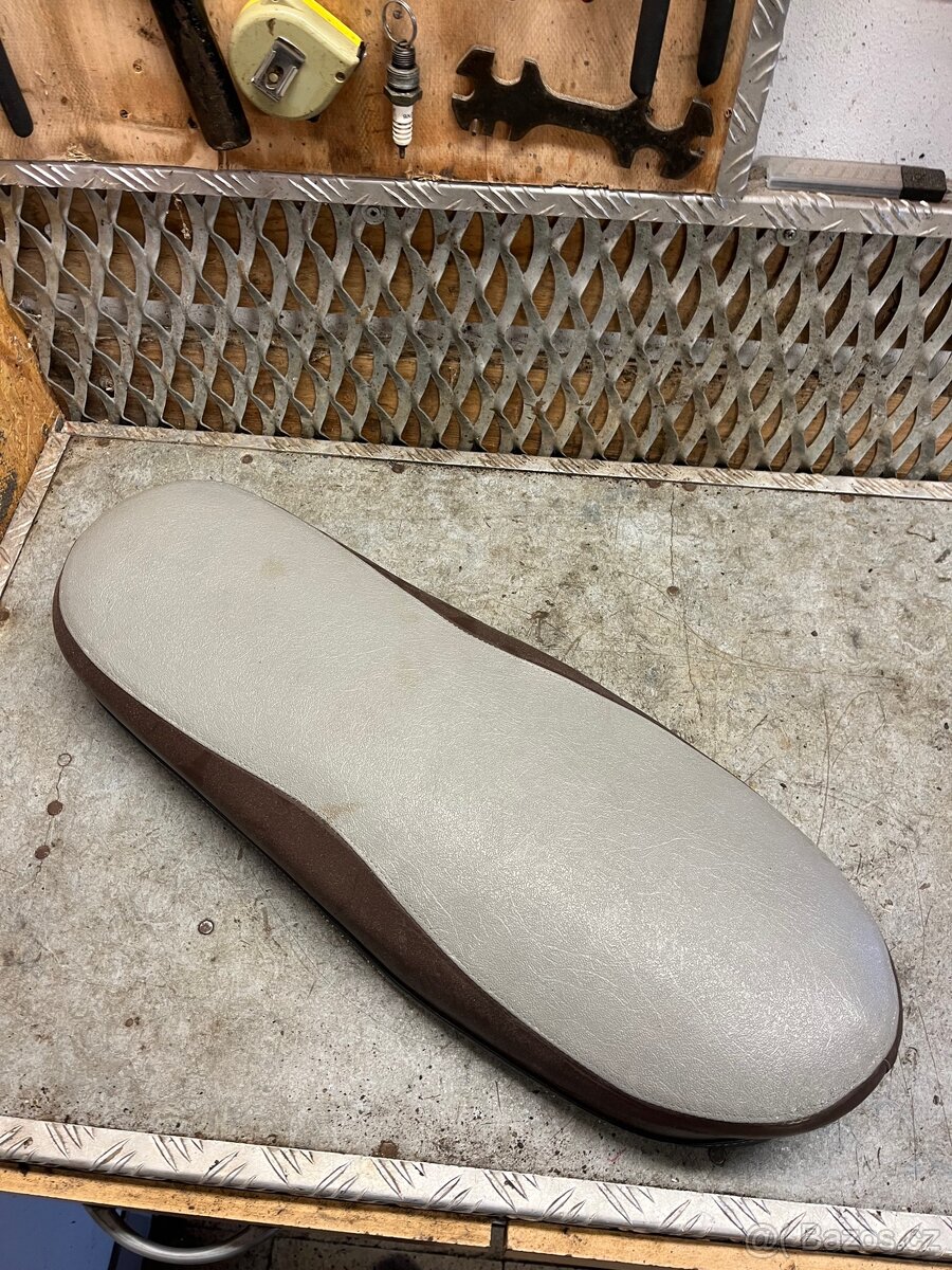 Sedlo Jawa pionýr - 2