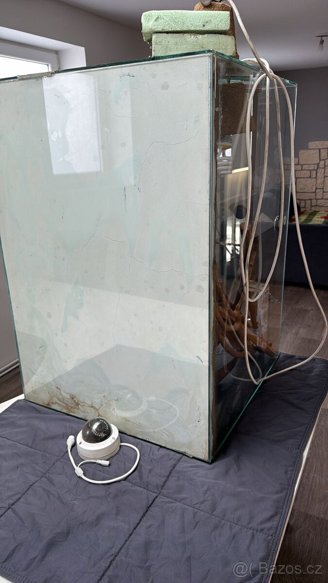 Terárium pro chameleona - 2