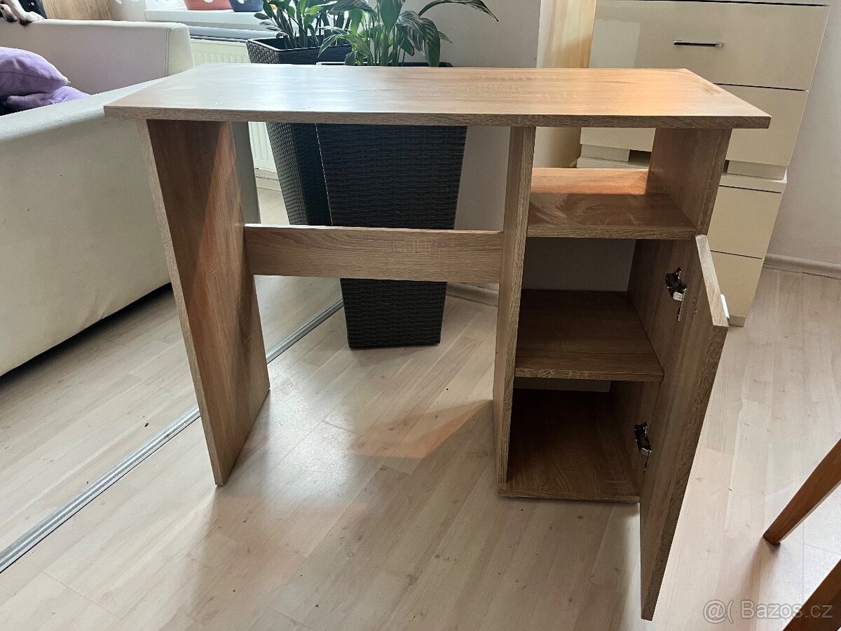 Psací stůl menší - 2
