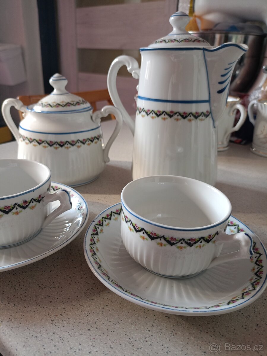 Starý porcelánový servis pro dvě osoby - 2