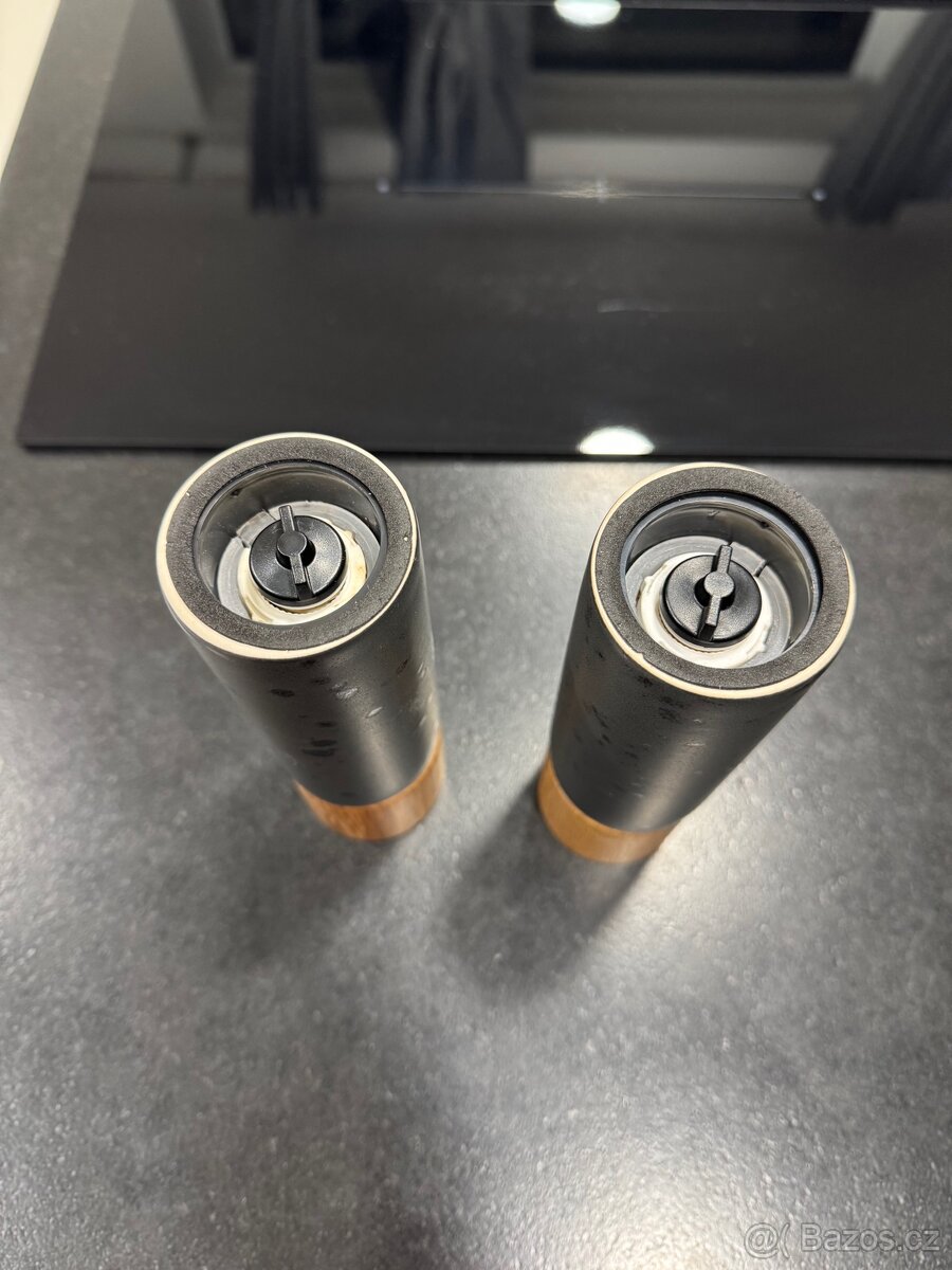 Sada mlýnků na pepř a sůl Black - 2