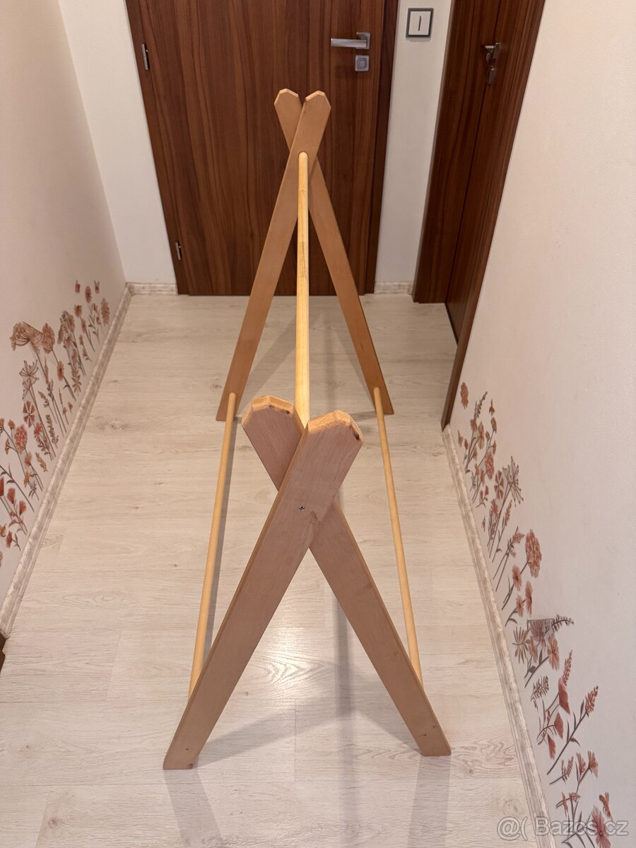 Dřevěný věšák - 2