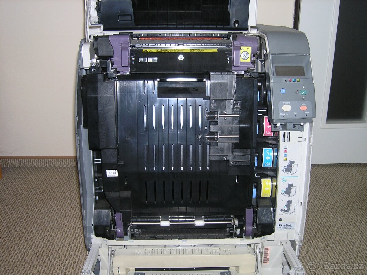 HP Color Laser Jet 4700 - 2
