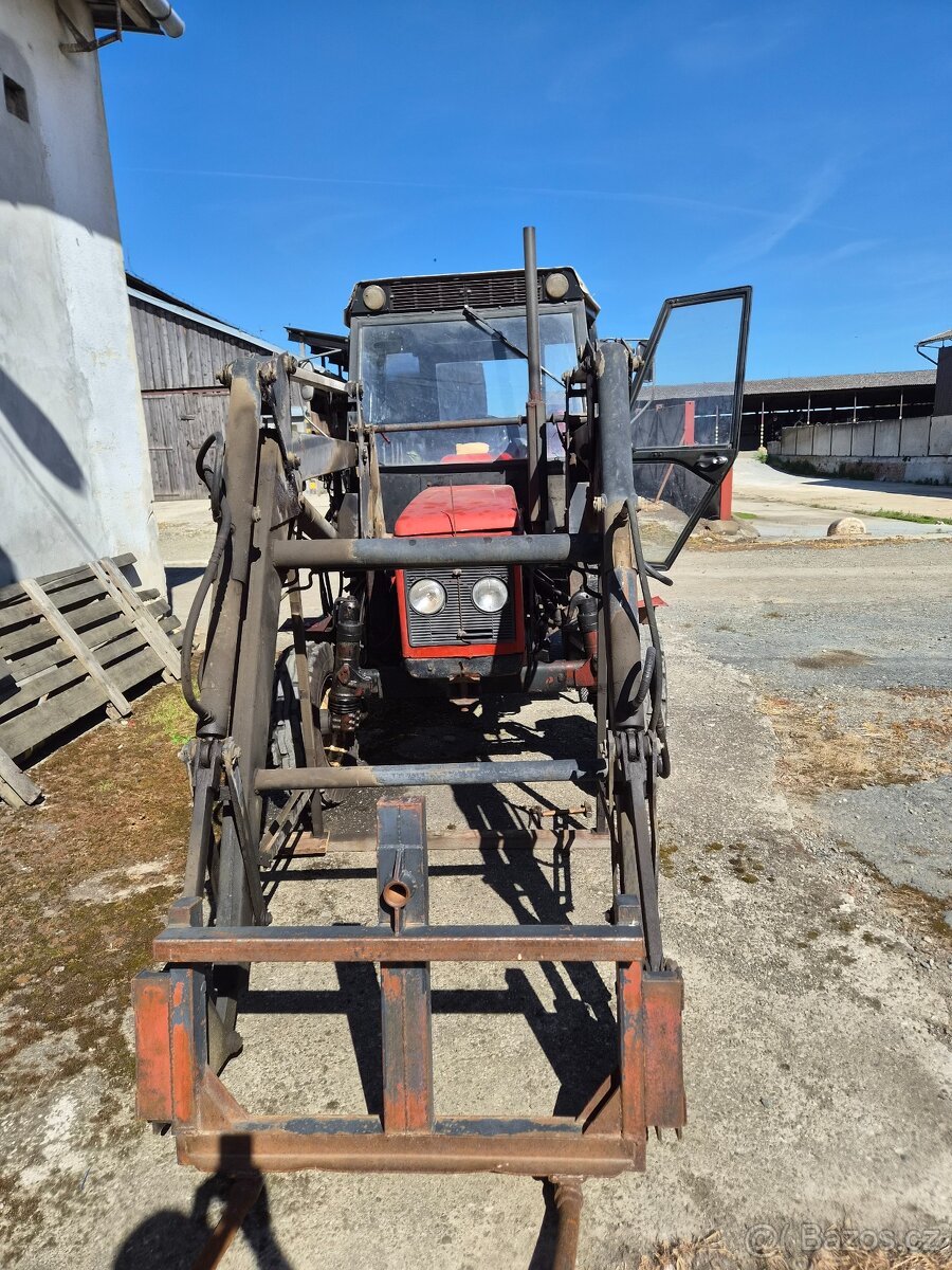 Zetor 7011 s čelním nakladačem - 2