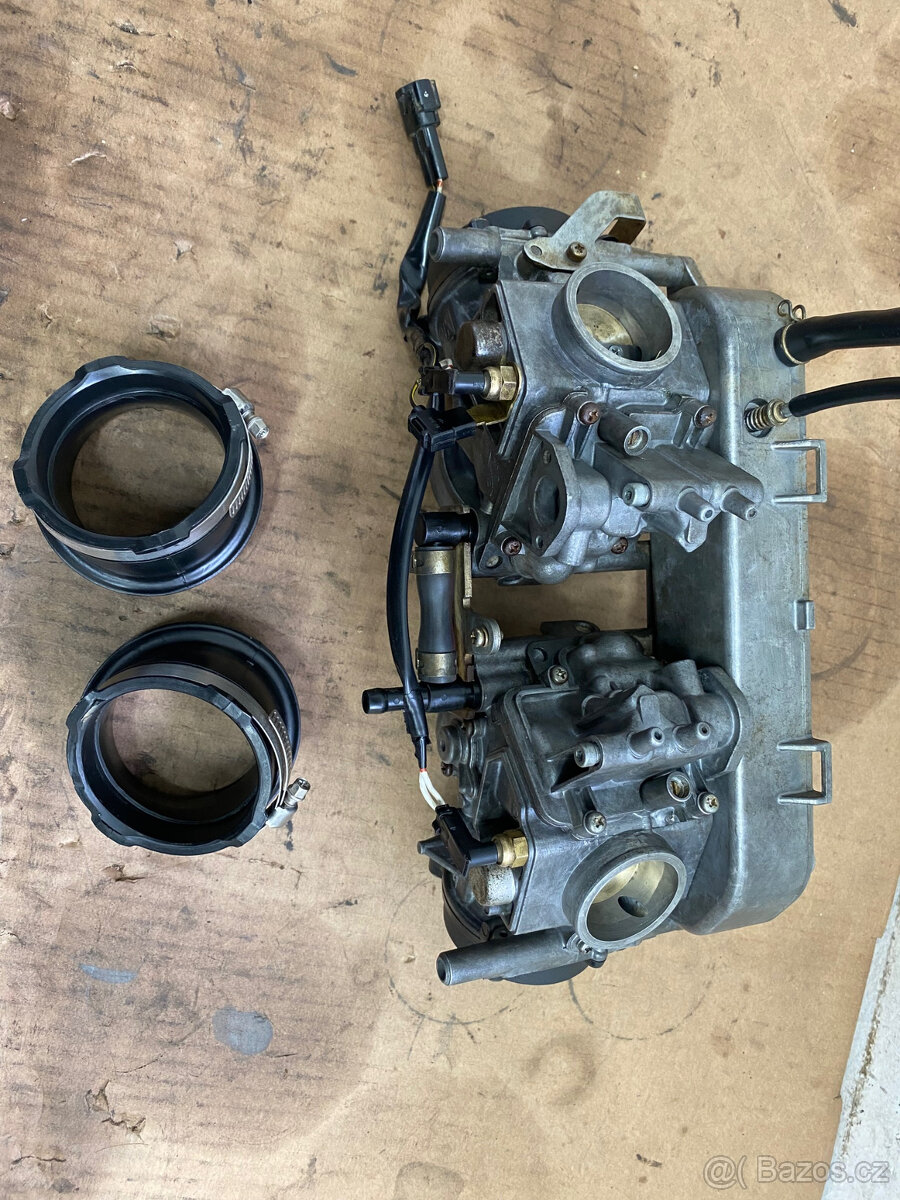 Kawasaki Brute Force 750, karburátory