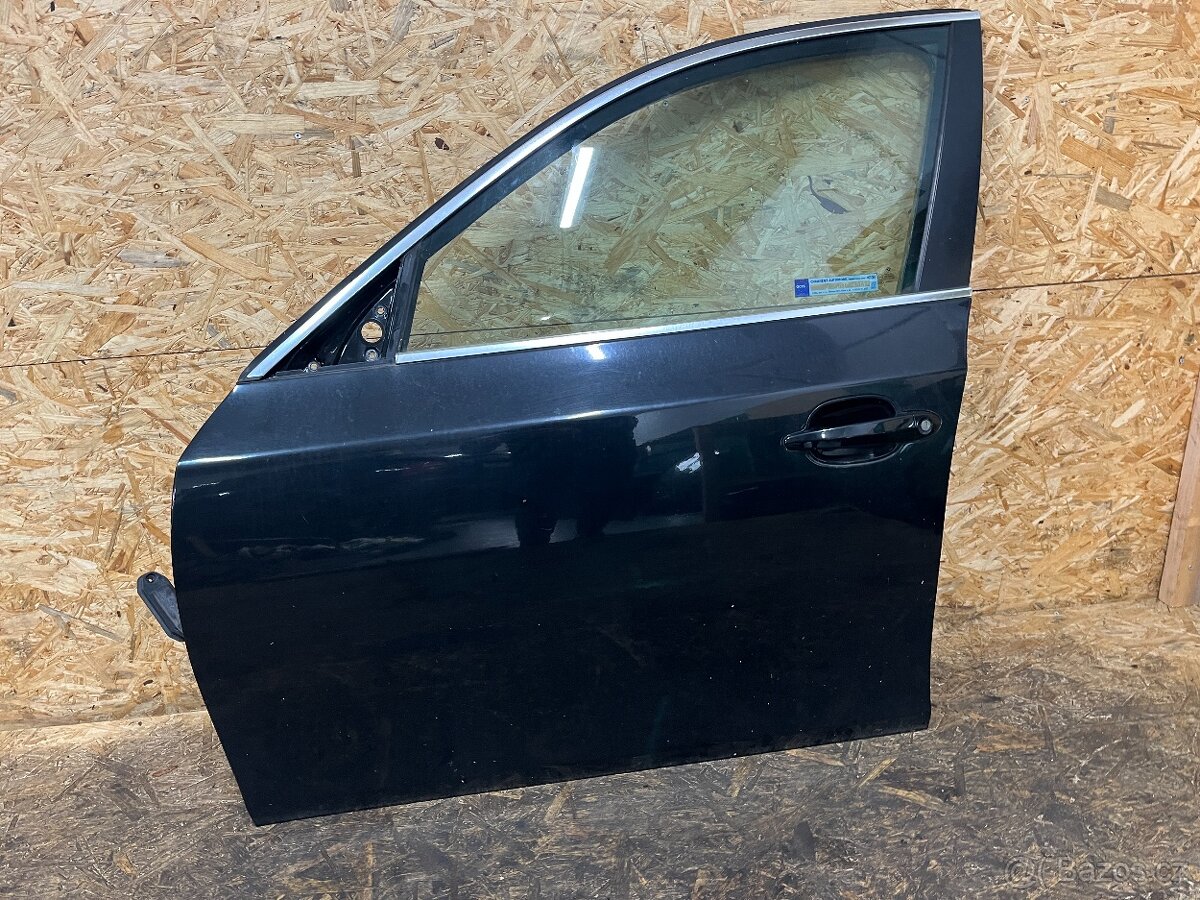 NASTROJENÉ LEVÉ PŘEDNÍ DVEŘE BMW E61/60 Black Sapphire Met. - 2