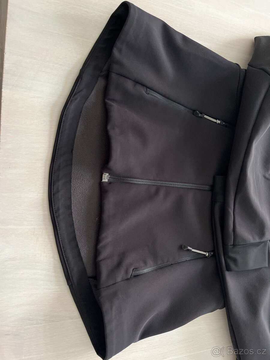 Dámská turistická softshellová bunda Quechua vel M - 2