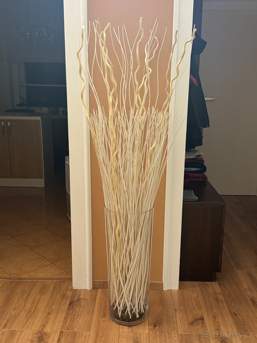 Skleněná váza s dekorací - 2