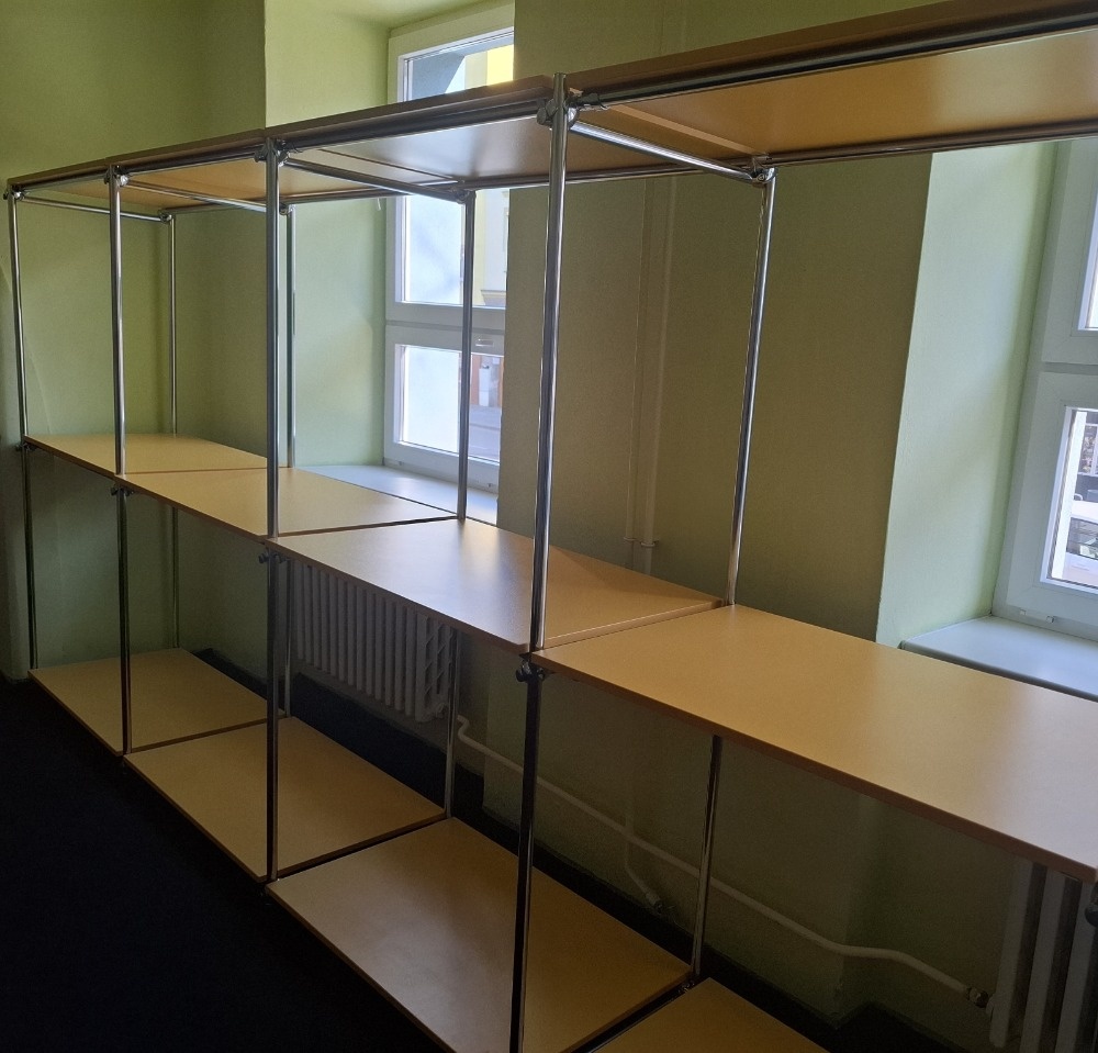 Chromovaný policový systém - 2