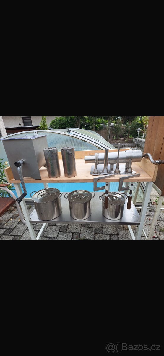 Dřevěná udírna s příslušenstvím a šunkovarem - 2