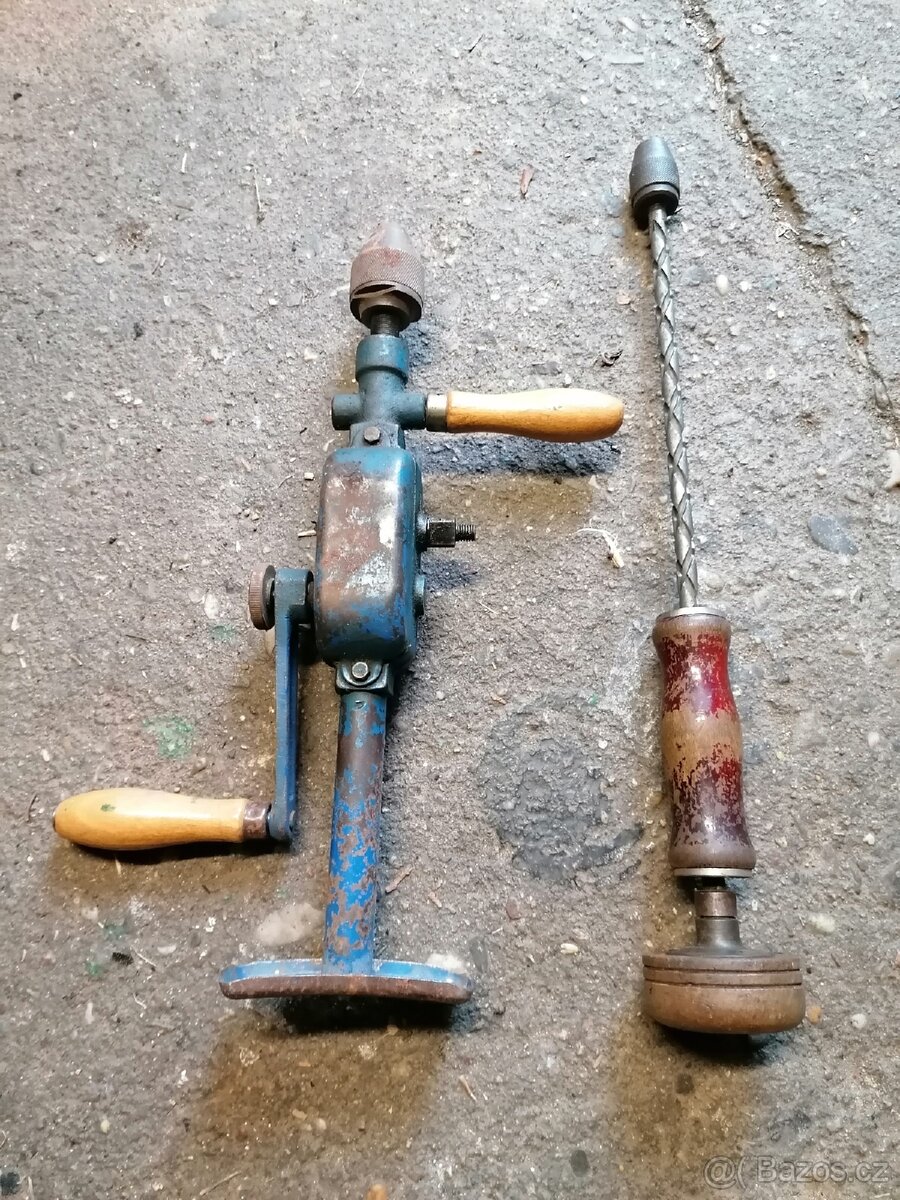 Stará ruční vrtačka - 2