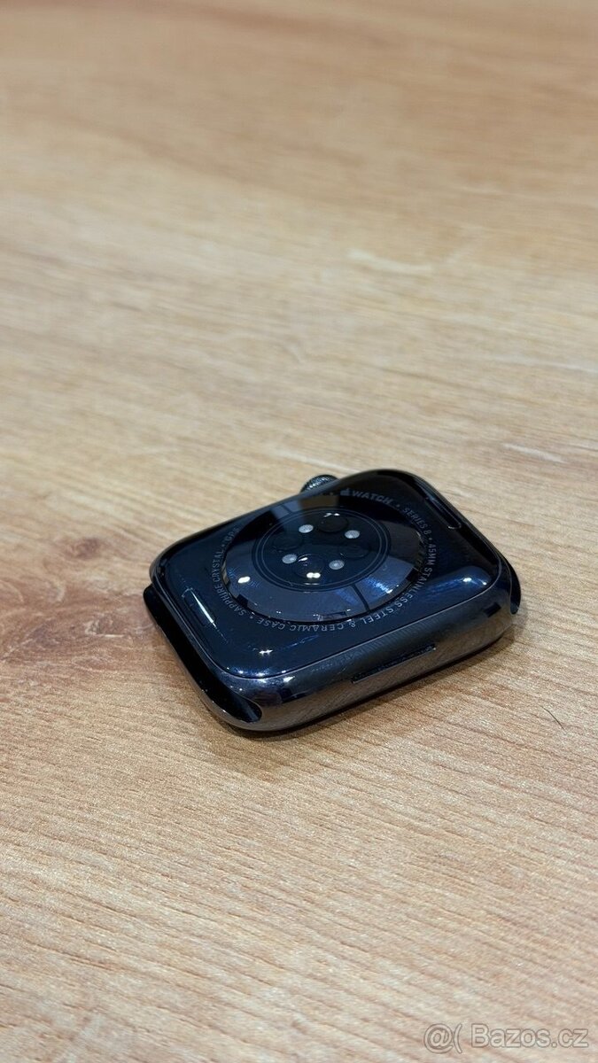 Apple Watch 8 45mm ocelové - 2