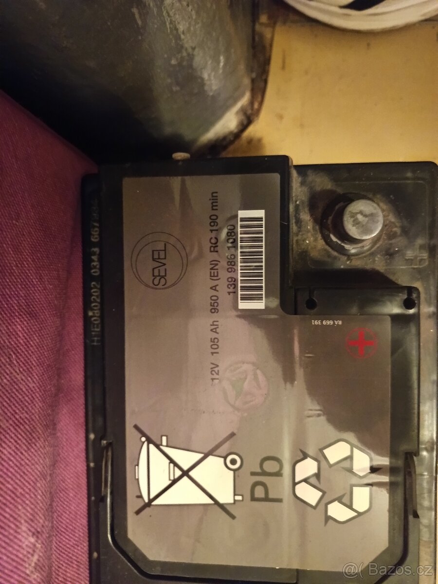 Autobaterie Varta 105 - 2