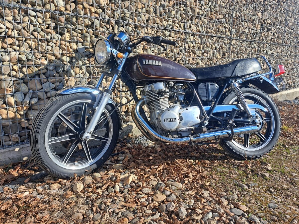 Yamaha xs 400 - 2