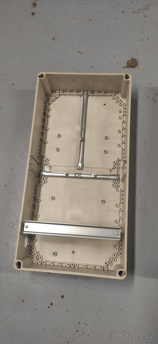 rozvaděčová skříň - rozvodnice prázdná 2ks - 2