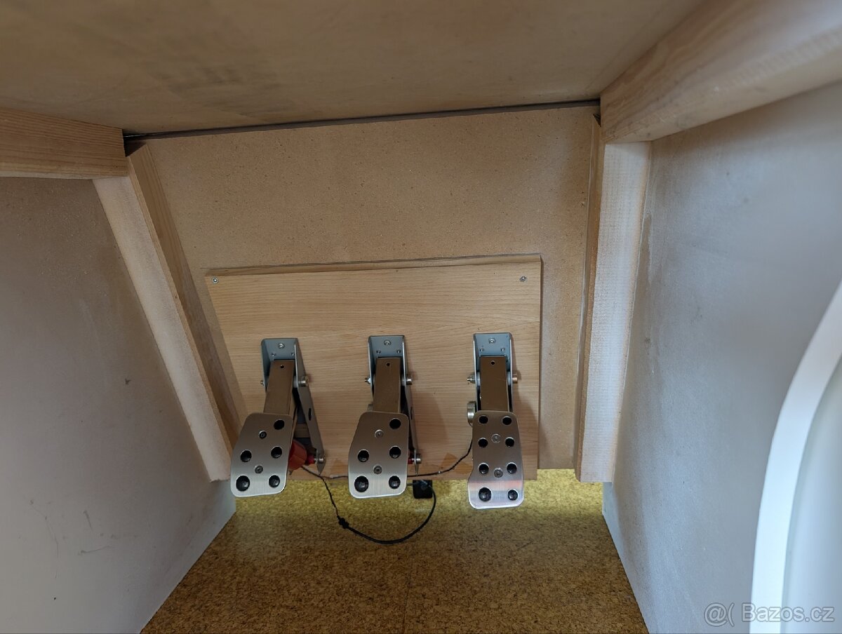 Logitech G27 + kokpit - 2