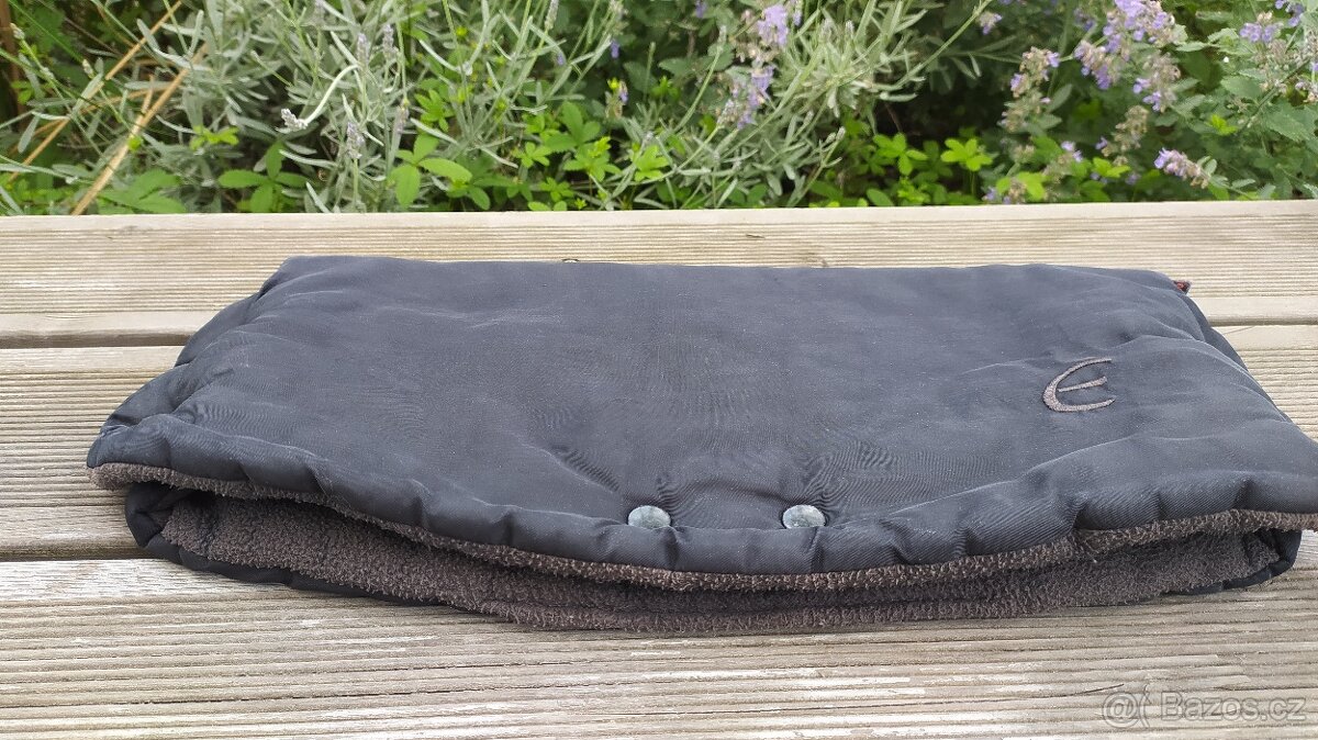 Fusak na madlo kočárku - 2