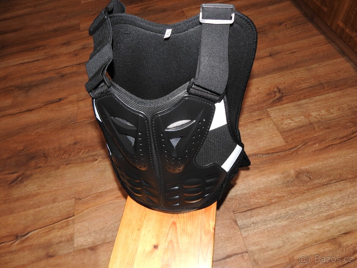 Chráničová vesta Nová - 2