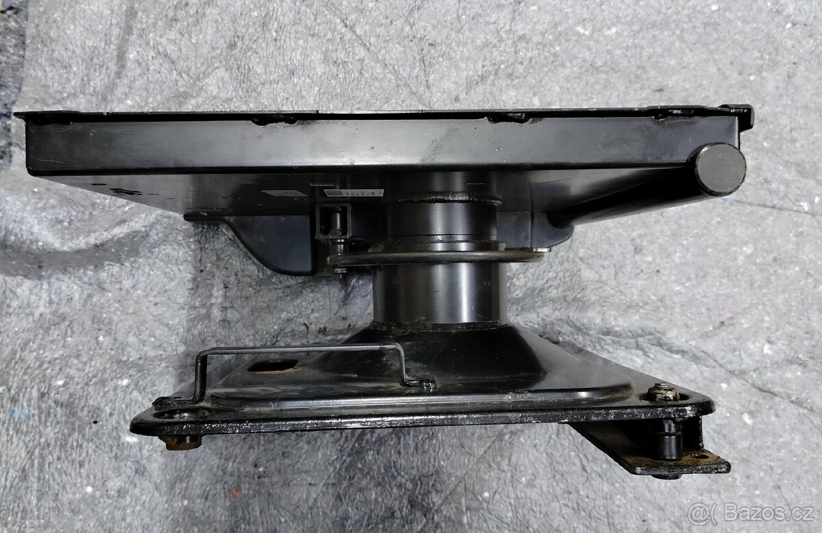 Originální otočná konzole sedačky VW T4 - 2
