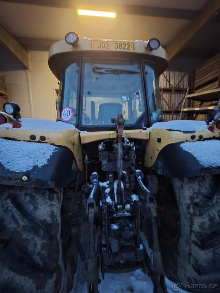 Kolový traktor challenger mt575 B - 2