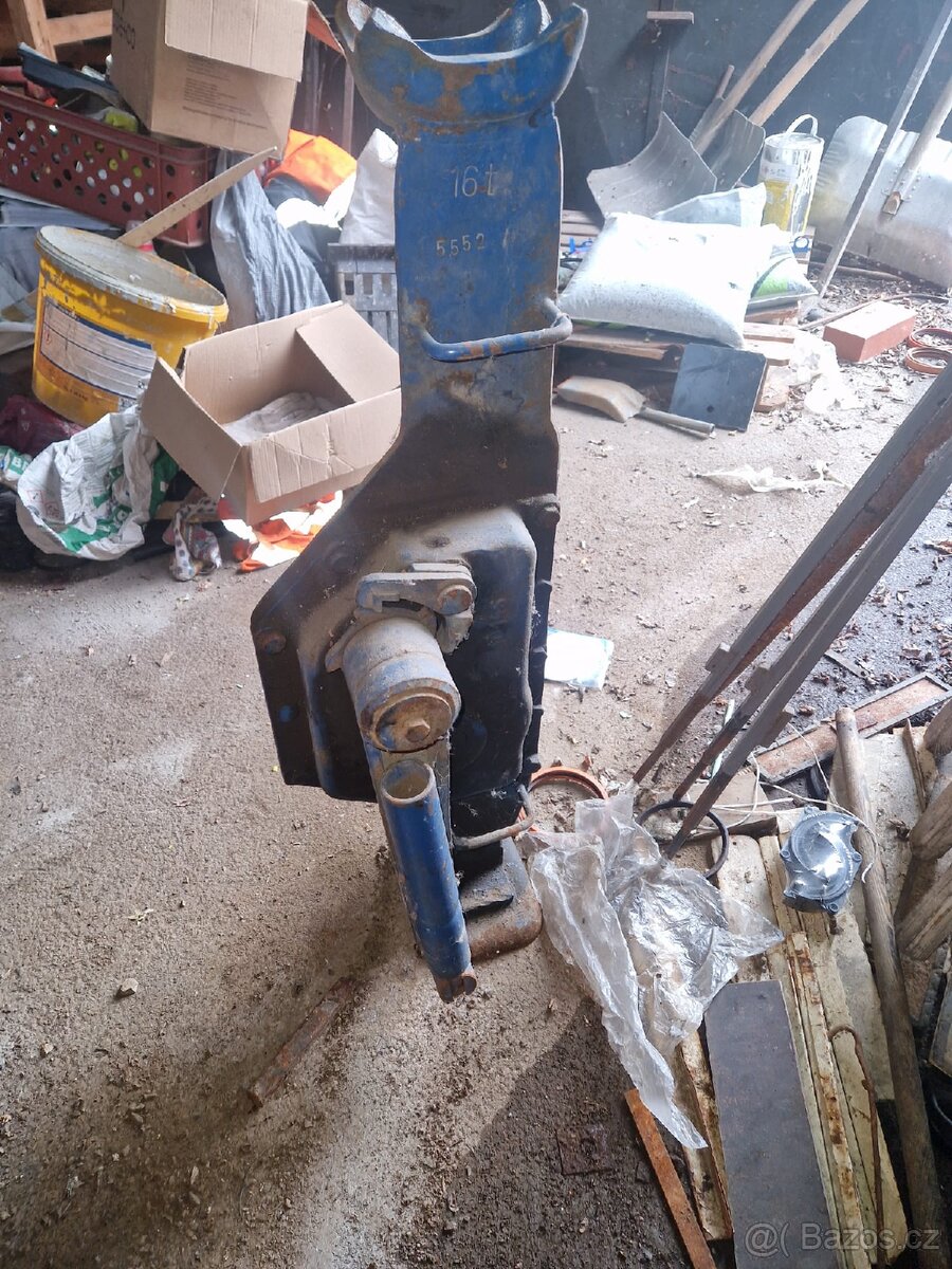 Hřebenový zvedák 16t - 2