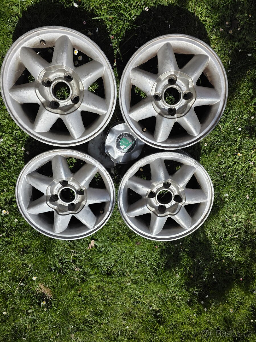 Felicia 4x100 r13 - 2