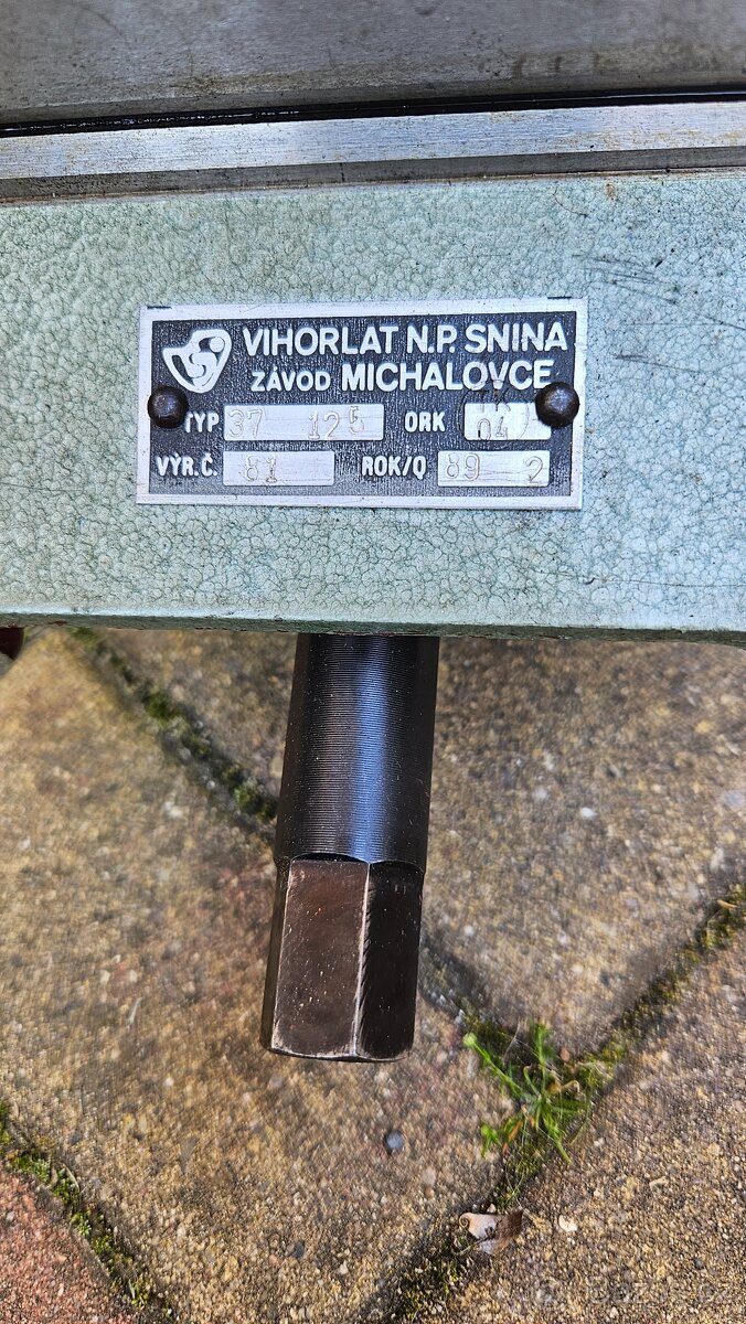 Samostředící svěrák - 2