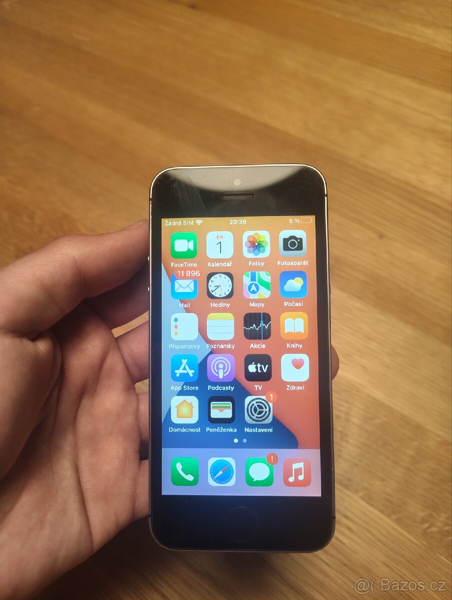 iPhone SE 2016 32 GB - 2