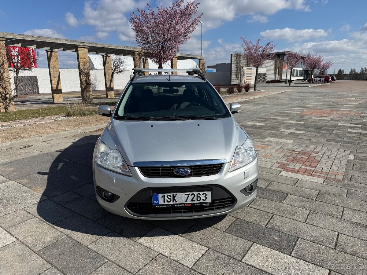 Ford Focus 2 face - combi - 2010 - 1.6TDCi 66kW - 2