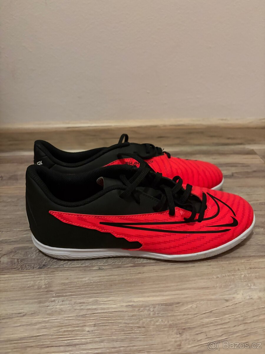 Salova obuv Nike Phantom vel. 40,5 - 2