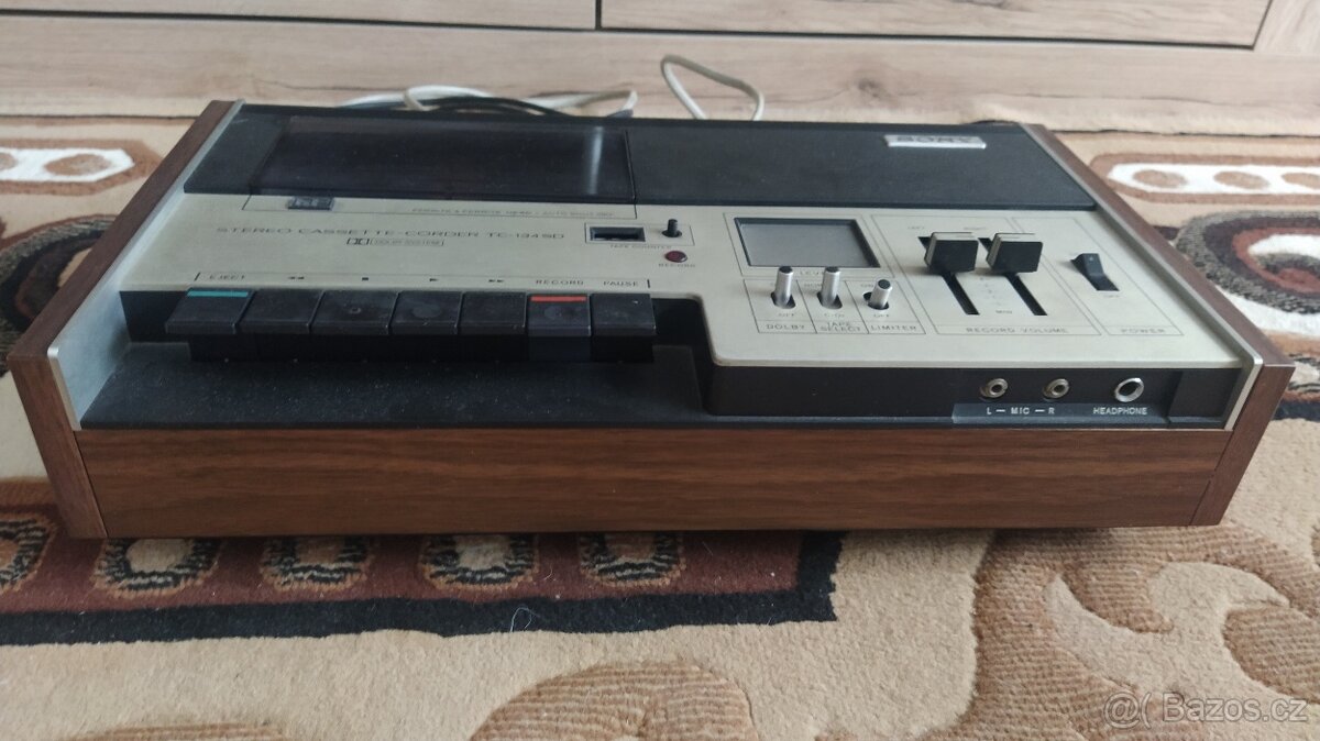 Retro magnetofon - 2