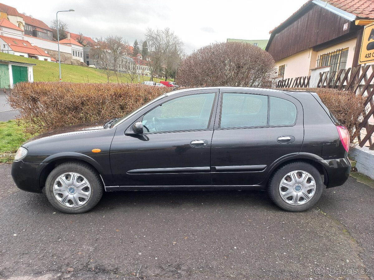 Nissan Almera 1.5i serviska - 2