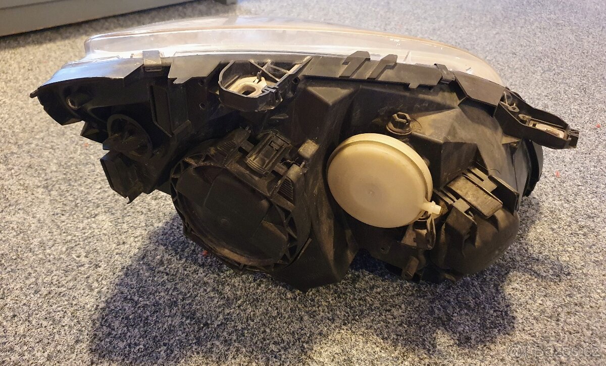 LEVÉ PŘEDNÍ SVĚTLO MERCEDES B-KLASSE - 2