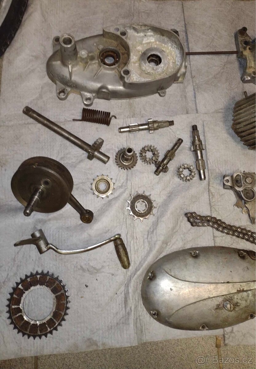 Díly motoru Jawa 50 Pionýr 20,21 mustang - 2