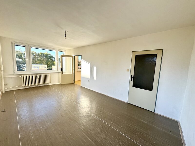 Slunný byt 2+1 s lodžií, klidné bydlení v centru města Pardu - 2