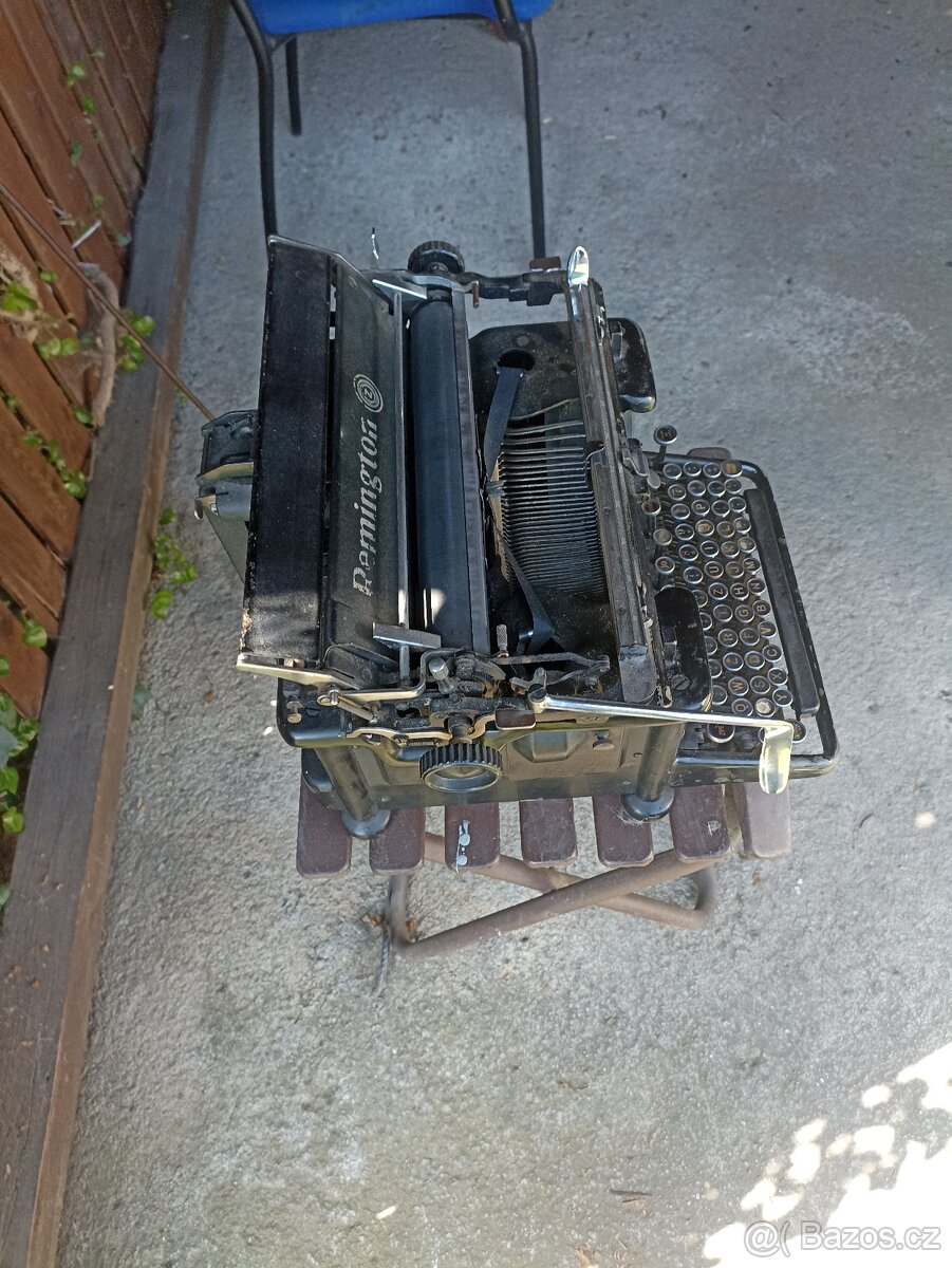 Psací stroj Reminkton - 2