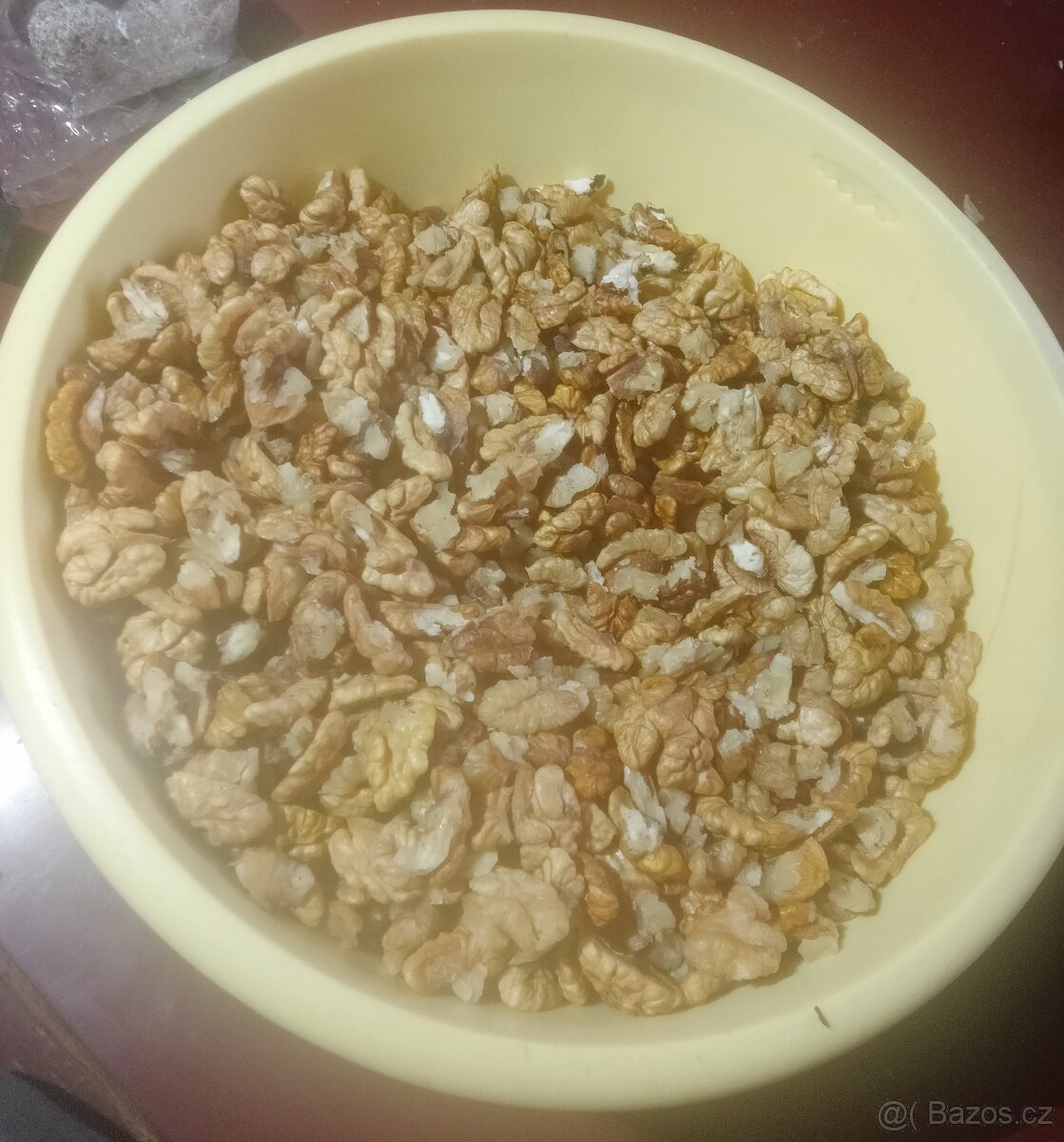 Loupané ořechy - 2