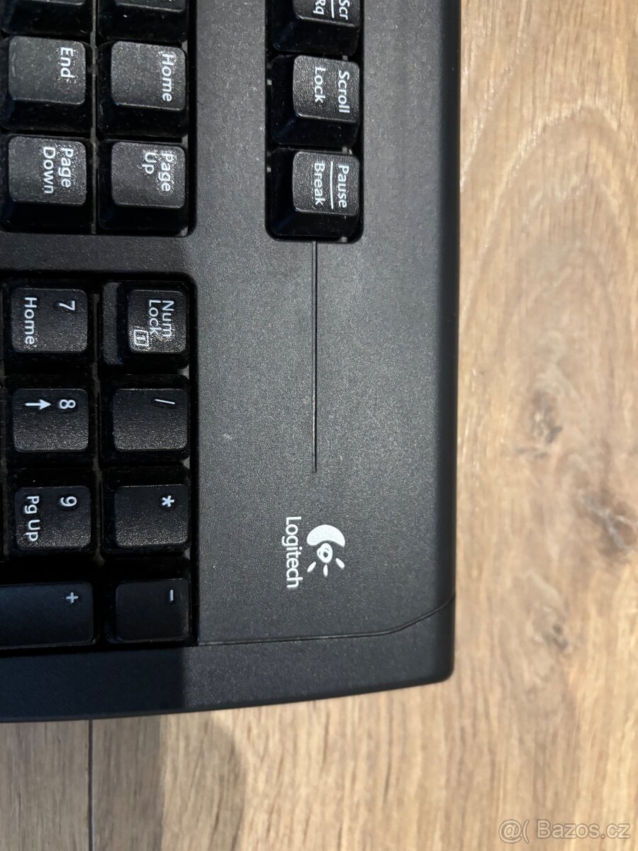 Bezdrátová klávesnice Logitech - 2