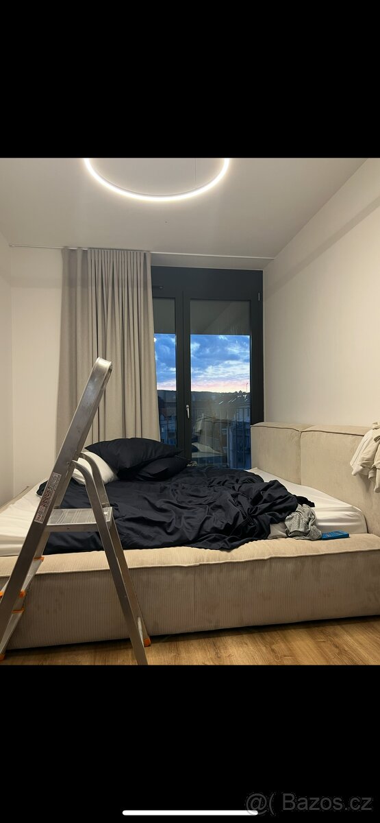 Čalouněná postel z manšestru Lennon Westwing - 2