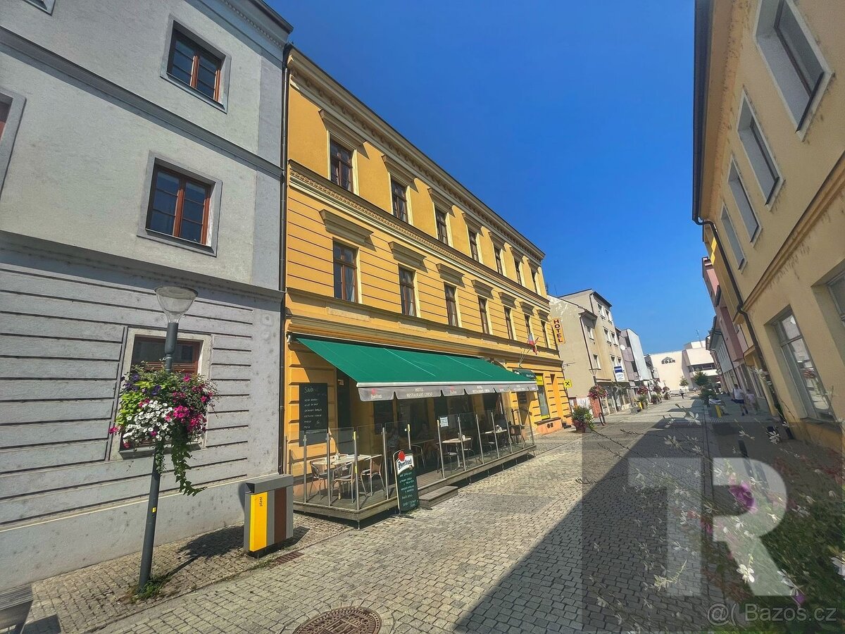 Prodej polyfunkčního domu v Rokycanech - 2