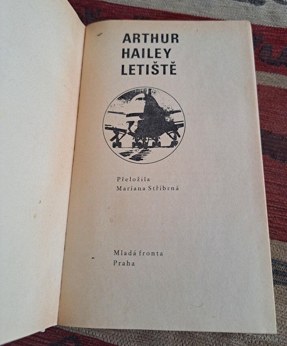 HAILEY - LETIŠTĚ - 2