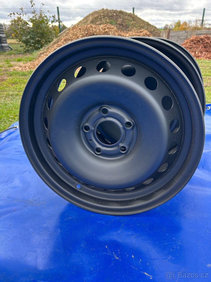 Plechové disky Nissan Qashqai + poklice - 2