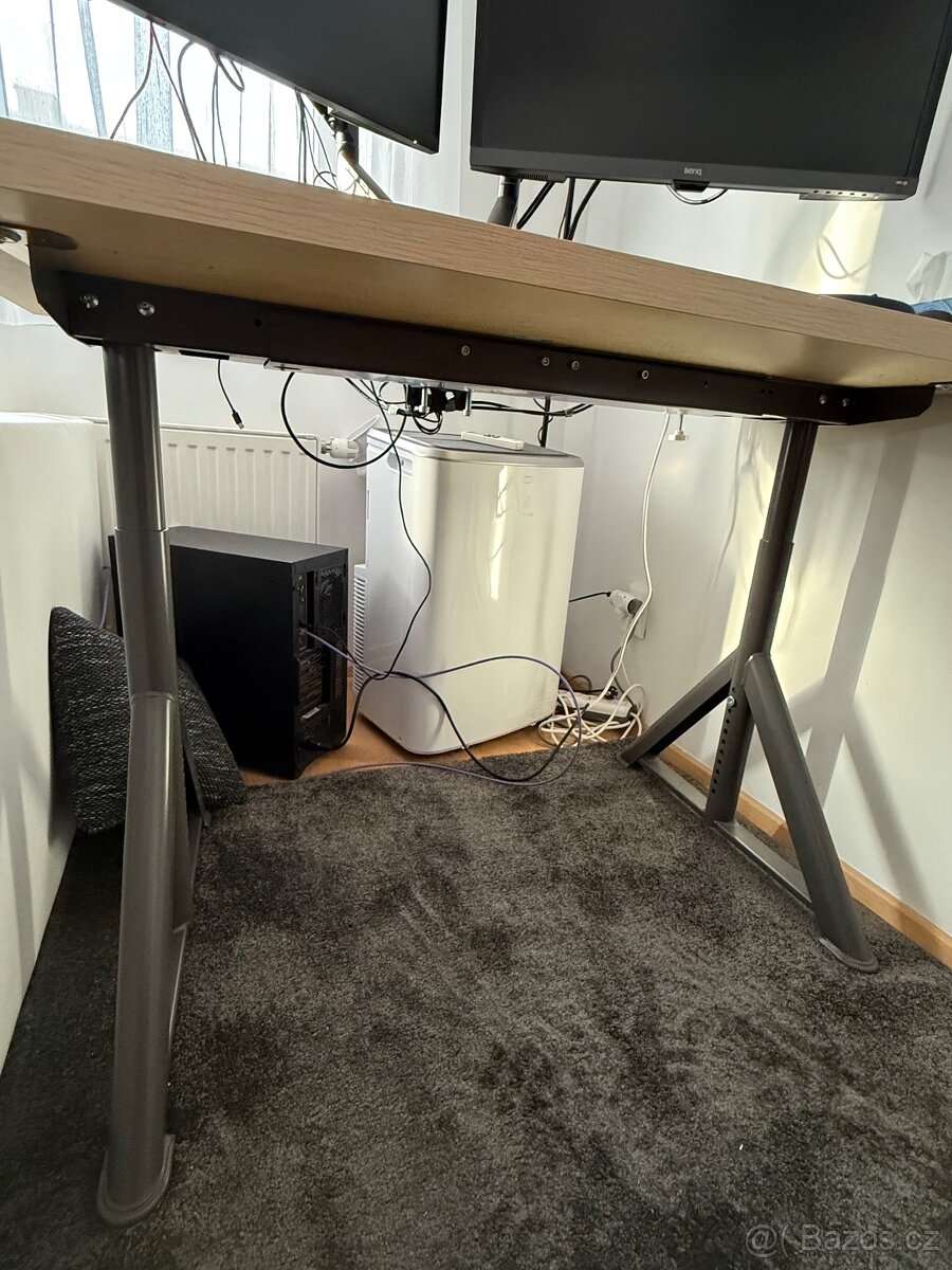 Psací stůl (deska + nohy) - 2